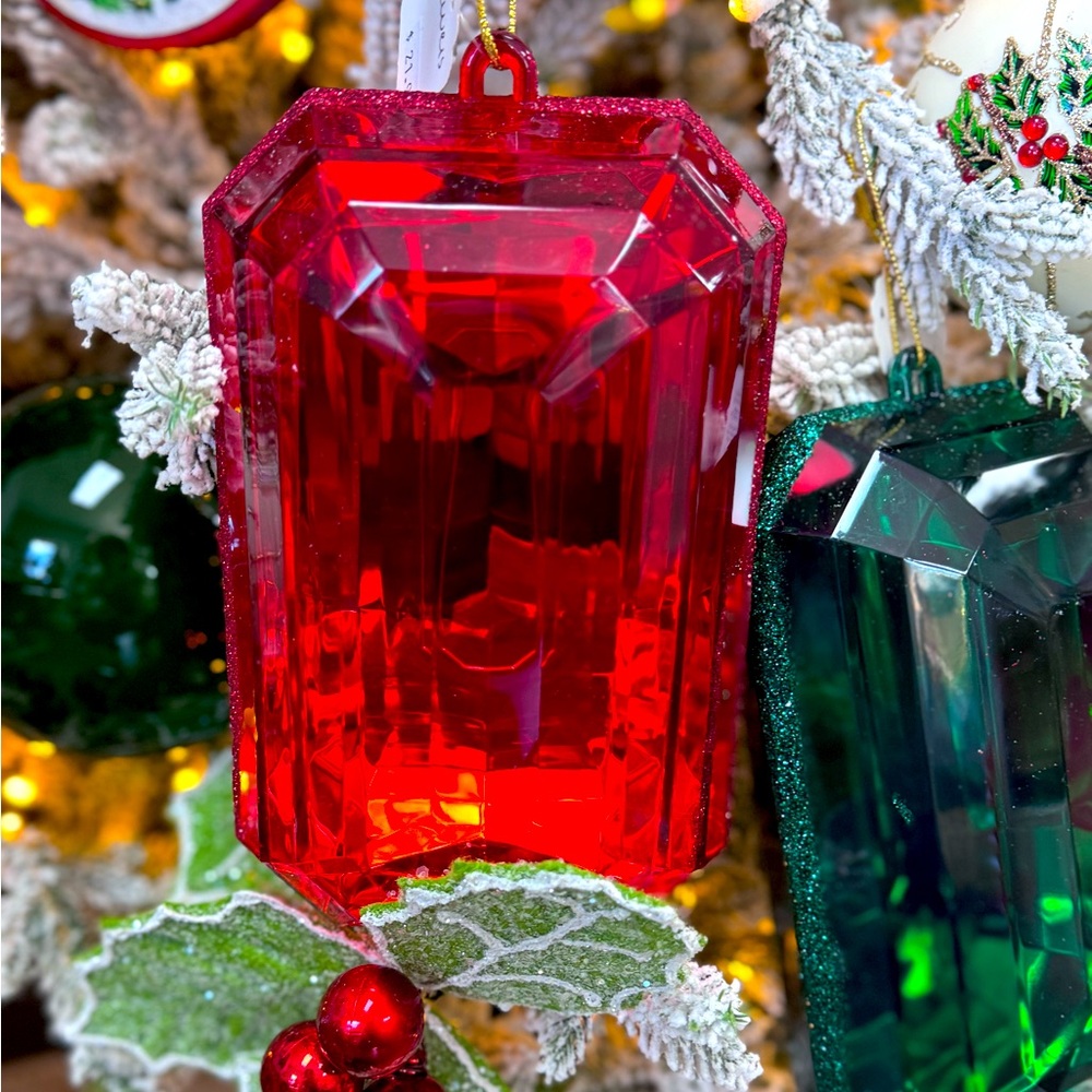 Large red gem ornament